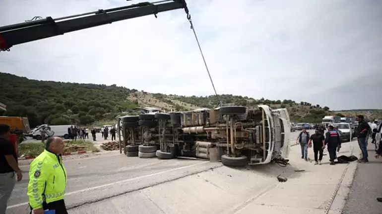 O Anlar Kamerada 8 Kisinin Hayatini Kaybettigi Otobus Kazasinda Yeni Detaylar (1)-1