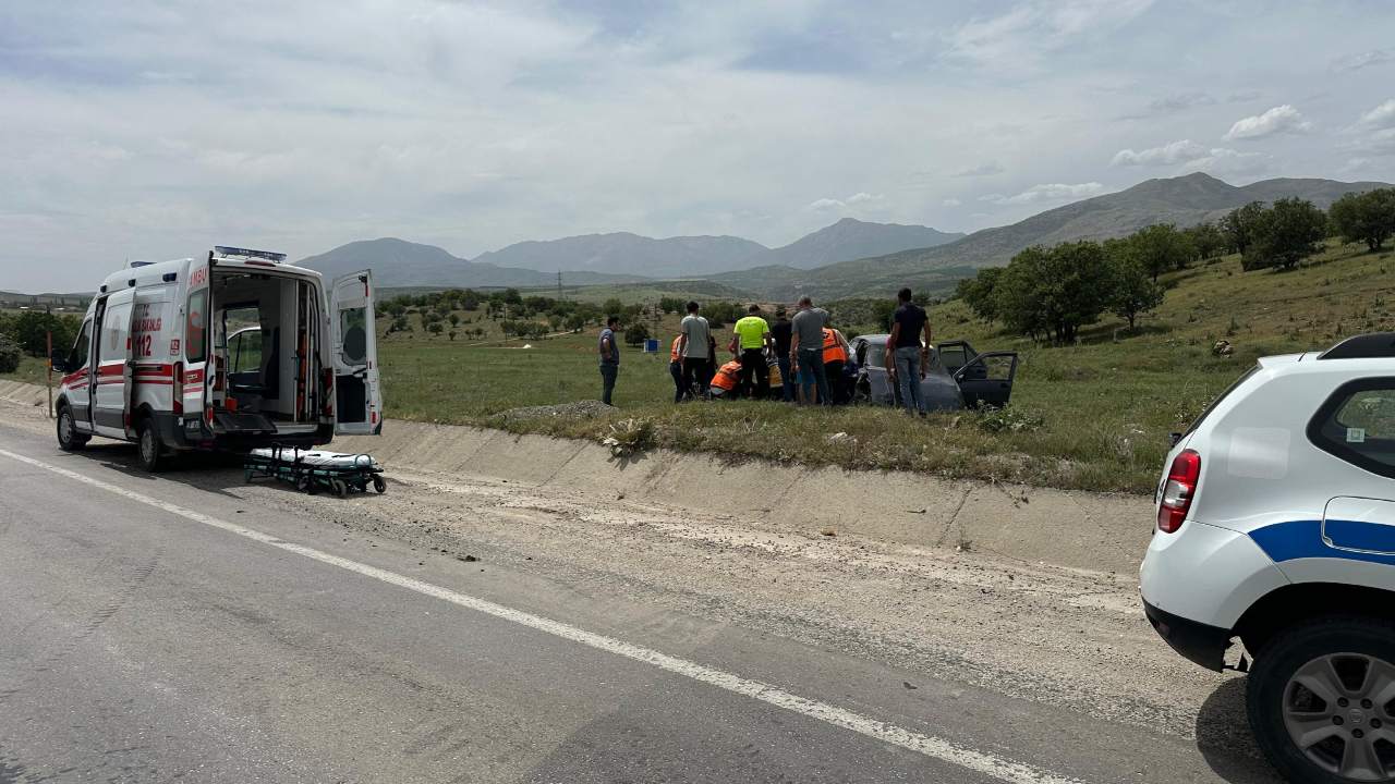 Otomobilin Takla Attigi Kazada 1 Kisi Yaralandi (1)