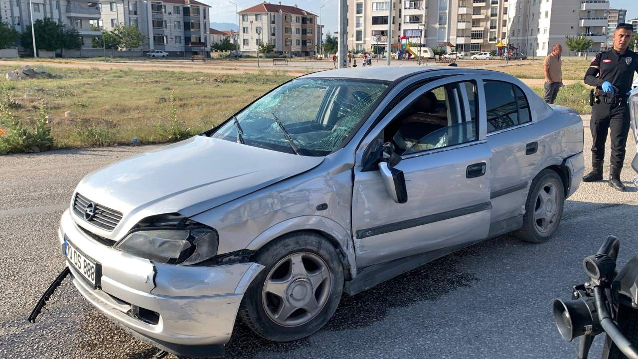 Polisten Kacan 15 Yasindaki Surucu Kaza Yapip Yaralandi (1)
