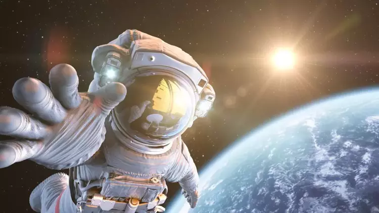 Ruyada Astronot Olmak Uzaya Gitmek Ya Da Astronot Kiyafeti Giymek Neyi Simgeliyor (1)-1