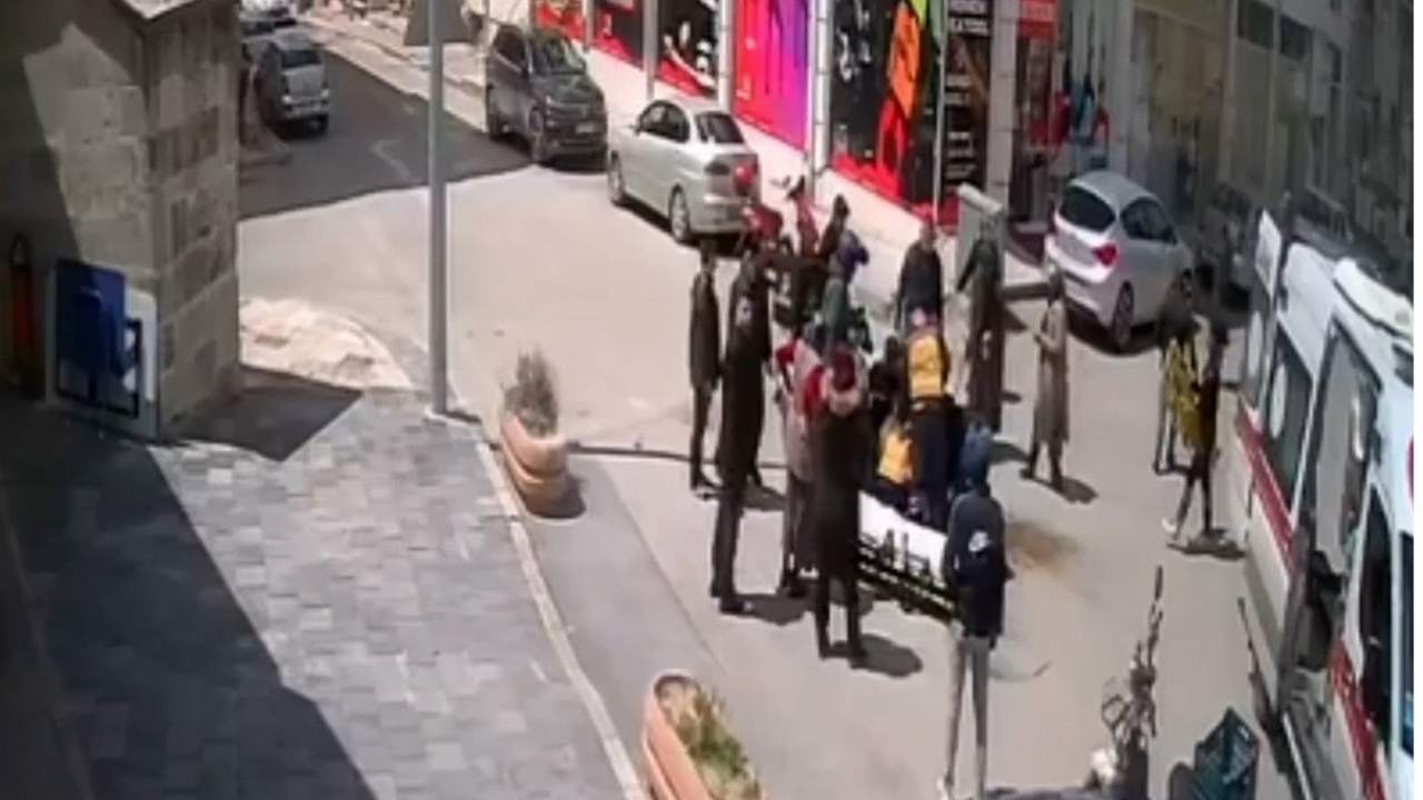 Yasli Adamin Hayatini Kaybettigi Kaza Kamerada (1)