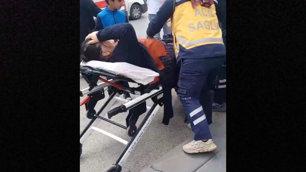 Yasli Kadin Kursunlarin Ortasinda Kaldi Ayagindan Vuruldu