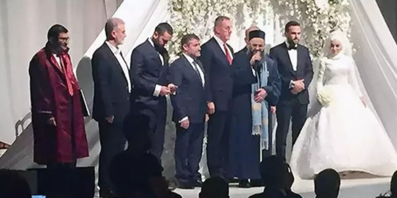 Yusra Unlu Palazoglu Kimdir Cubbelin Kizi Yusra Unlu Palazoglu Nereli Ne Is Yapiyor (1)