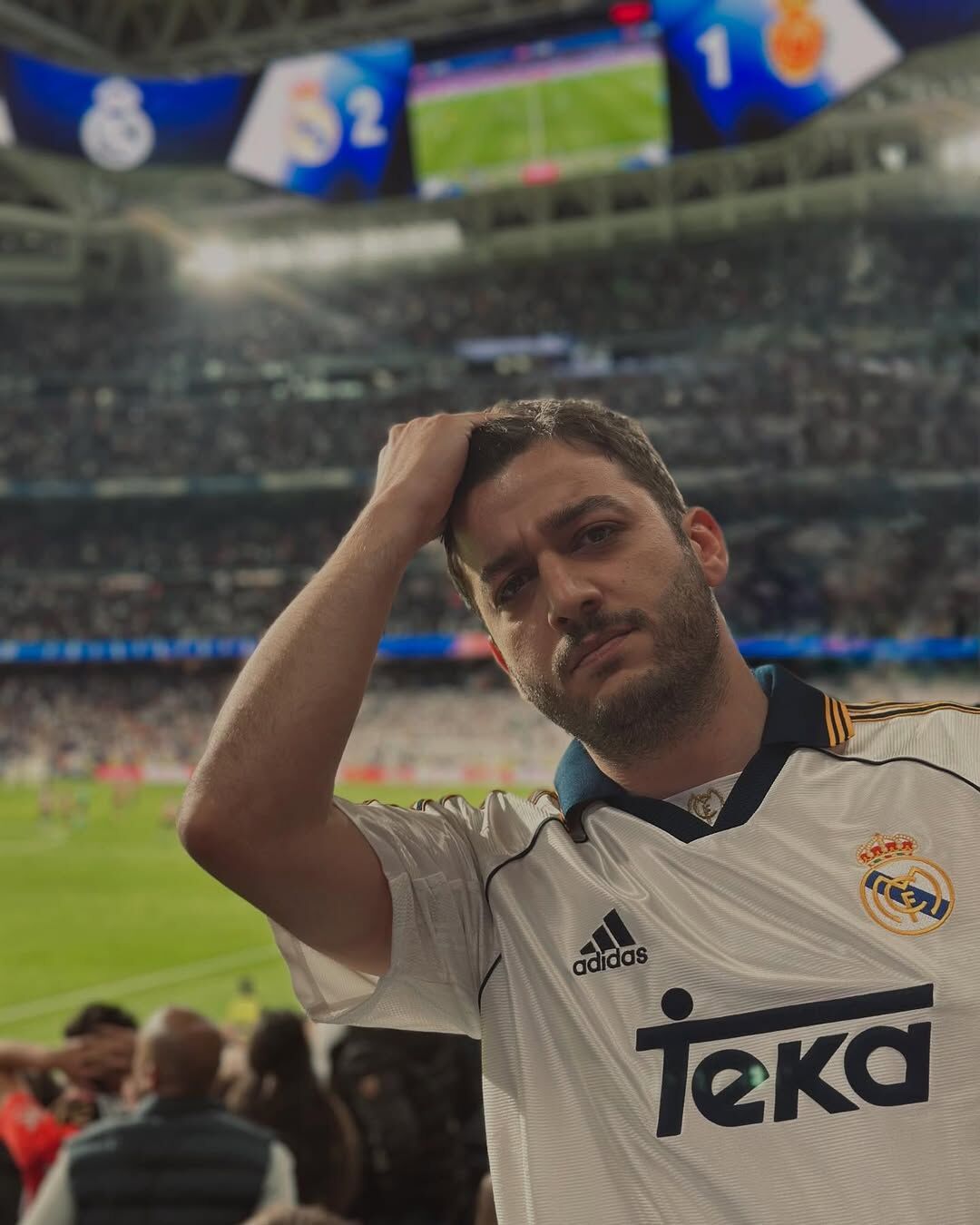 Cenan Adiguzel Kimdir Kac Yasinda Aslen Nereli Cenan Adiguzelin Sevgilisi Kim (1)