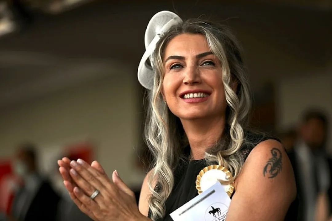 Dilek Imamoglu Kimdir Nereli Dilek Imamoglunun Babasi Kimdir (3)