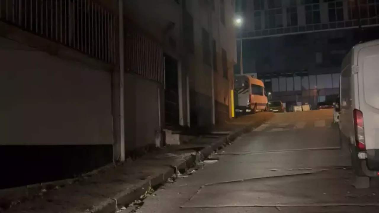 Dugun Cikisinda Basina Tasla Vurularak Olduruldu (1)