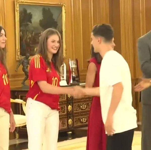Gavi Ve Prenses Leonor Arasinda Ne Oluyor Genc Yildiz Ask Iddialarini Neden Reddetti (2)