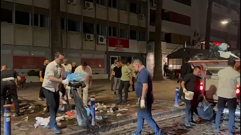 Izmirde Grev Krizi Derinlesiyor Baskan Tugay Eldivenggiydi Sahaya Indi 1-1