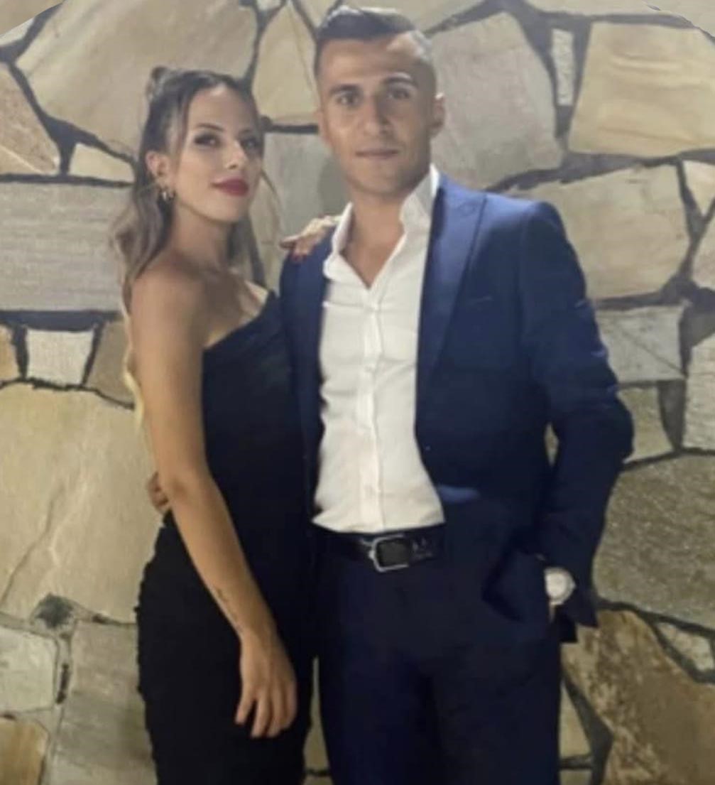 Izmirde Kaza Geciren Cift Son Yolculuguna Ugurlandi (2)