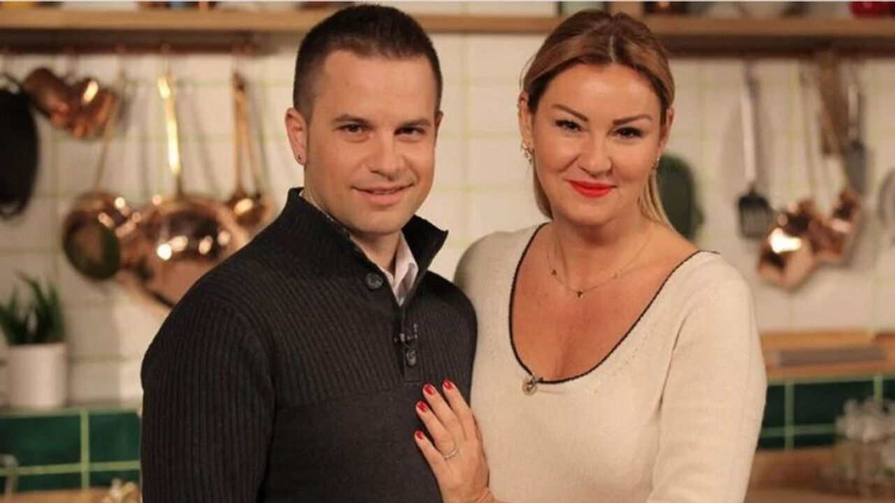 Pinar Altugun Ailesi Kim Pinar Altug Nereli (3)