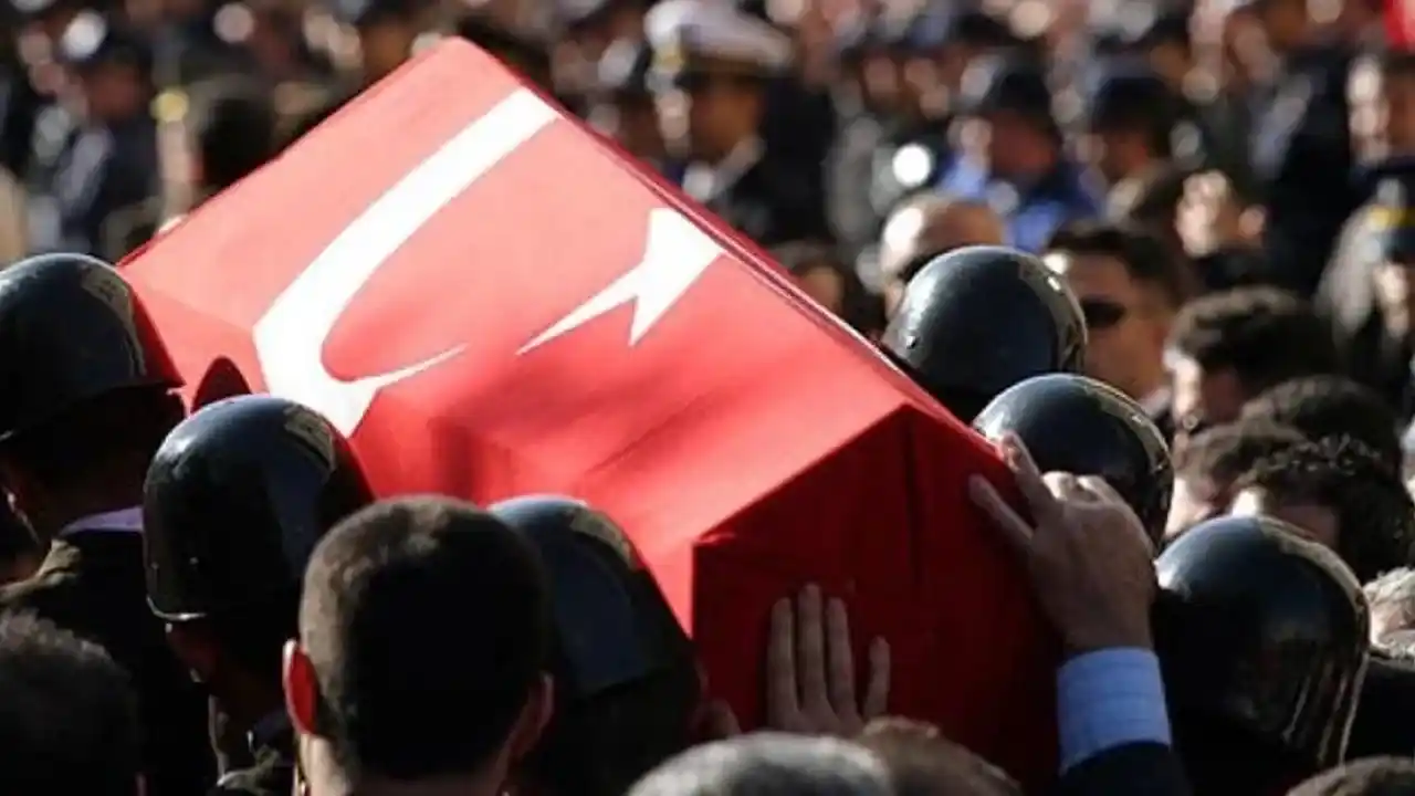 Sehit Tabutu Neden Duz Ya Da Ucgen Olur Sehit Asker Nasil Defnedilir (1)