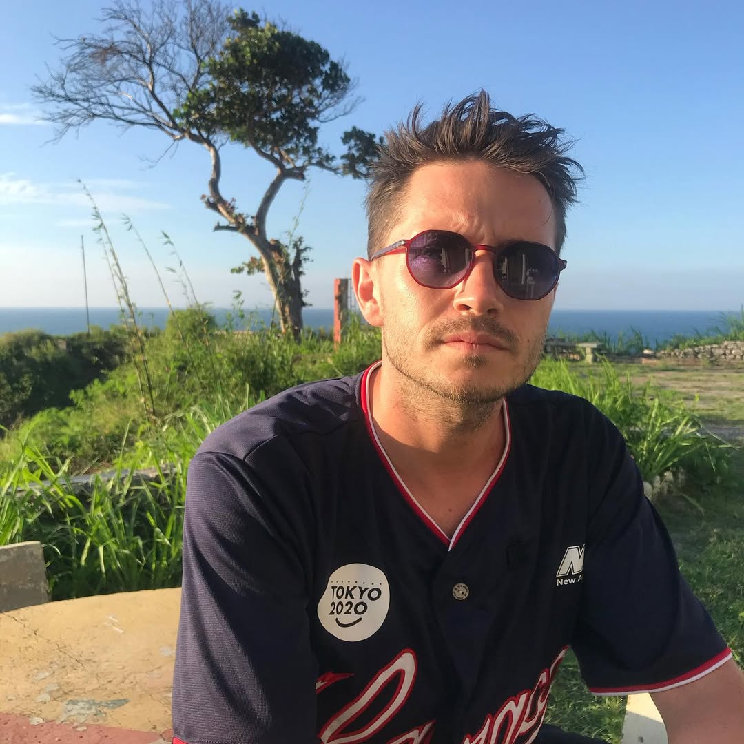 Serkan Senalp Kimdir Kac Yasinda Serkan Senalp Hangi Dizilerde Ve Filmlerde Rol Aldi (2)