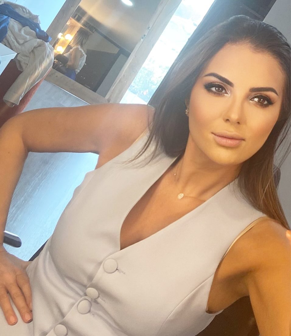 Sinem Fistikoglu Kimdir Nereli Kardesi Kim Sinem Fistikoglu Evli Mi (1)