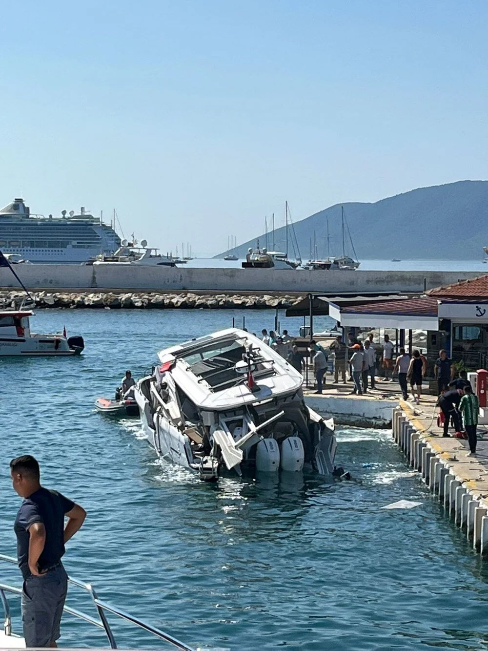 Son Dakika Bodrumda Marinada Patlama Yaralilar Var (1)