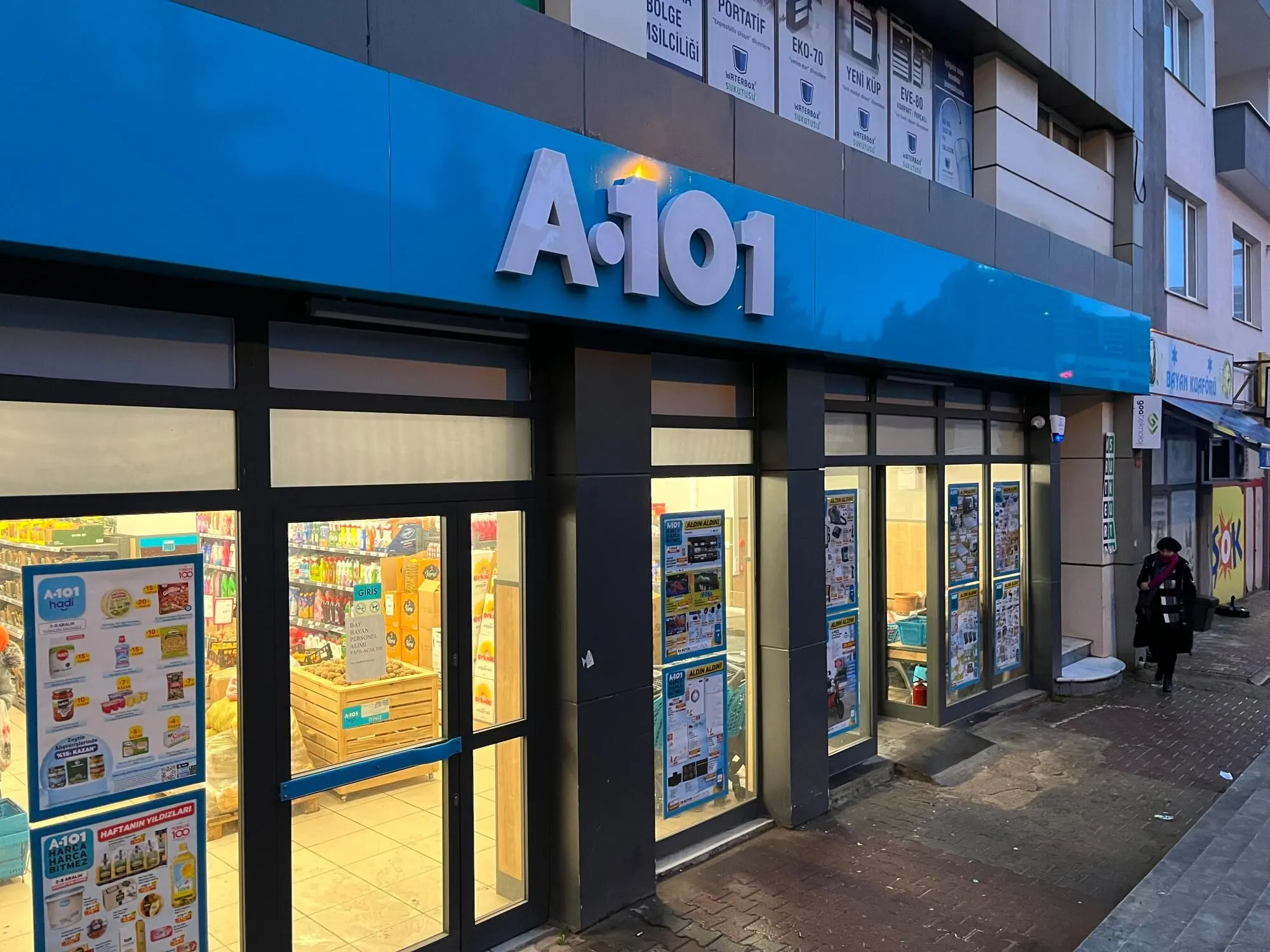 A101 12 Mart 2026 aktüel ürünler kataloğu: Ankastre set, buharlı temizleyici mop, kamp sandalyesi...