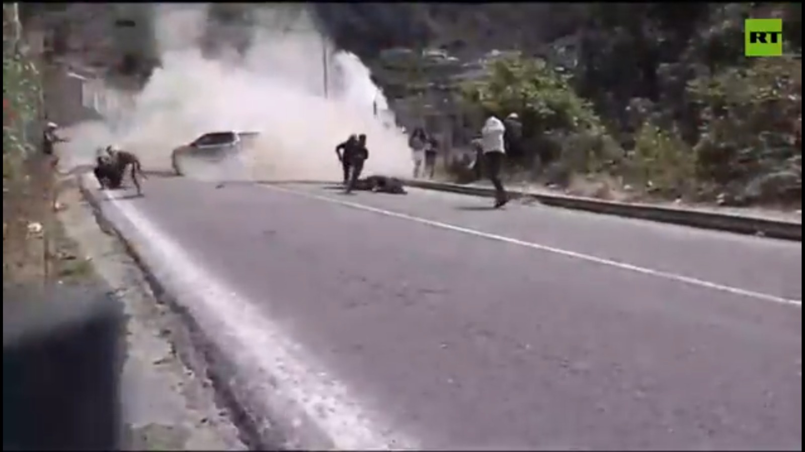 Ekvadorda Bir Ralli Araci Seyircilerin Arasina Daldi 2 Olu 18 Yarali (2)