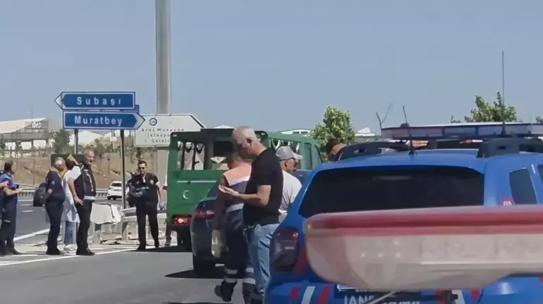 Jandarma Personelini Tasiyan Otomobil Kaza Yapti 1 Astsubay Yasamini Yitirdi 2 Uzman Cavu (2)