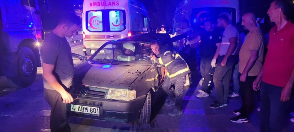 Otomobil Kagit Gibi Katlandi 1 Olu 1 Yarali (1)