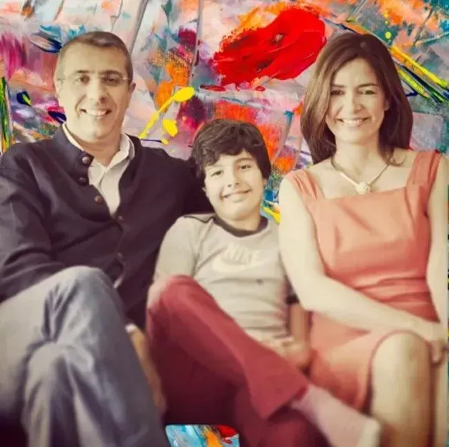 Ozlem Gurses Evli Mi Mustafa Turkay Tatar Ne Is Yapiyor (2)-1