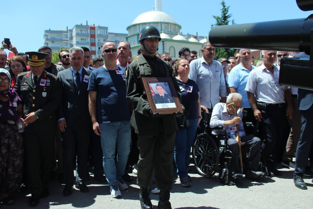 Sehit Ege Akar Izmirde Son Yolculuguna Ugurlandi (1)
