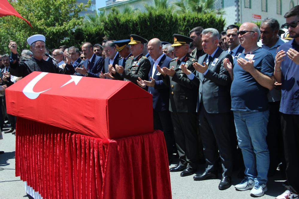 Sehit Ege Akar Izmirde Son Yolculuguna Ugurlandi (3)