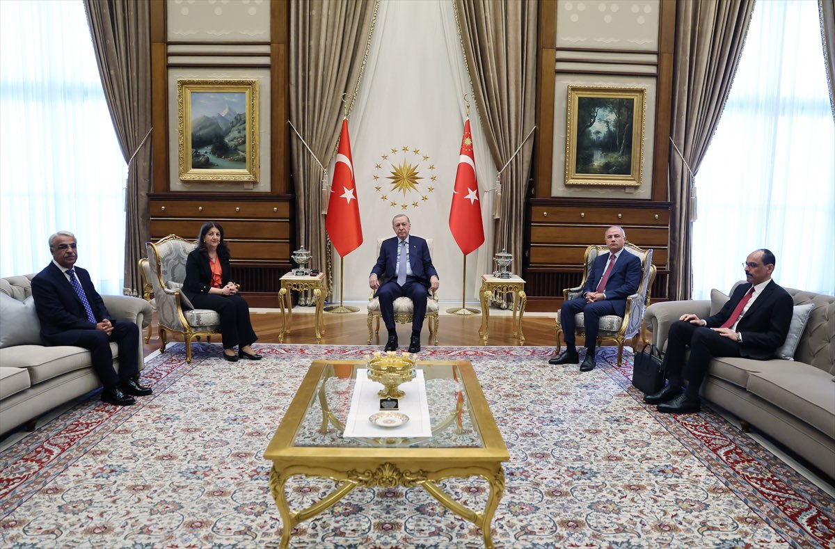 Son Dakika Ak Parti Dem Parti Gorusmesi Basladi (2)
