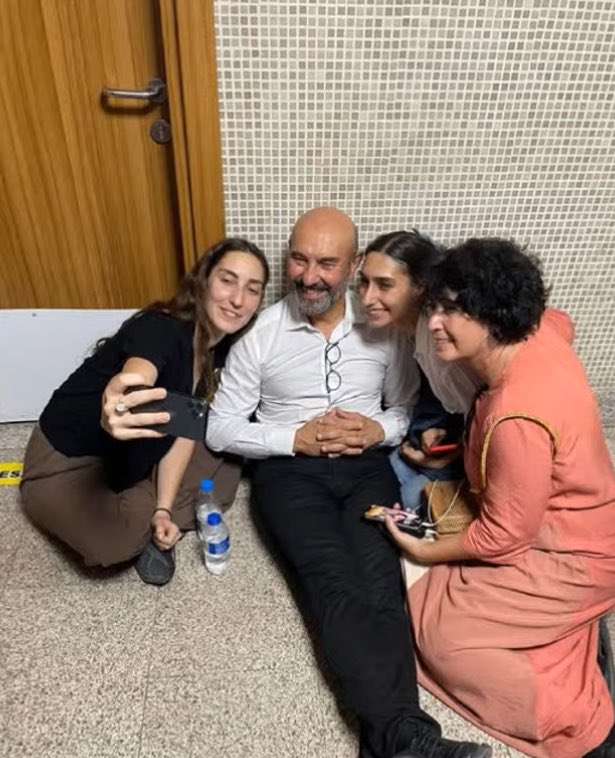 Tunc Soyerin Fotografi Ortaya Cikti Ailesiyle Cekilen Son Kare Sosyal Medyada Gundem Oldu