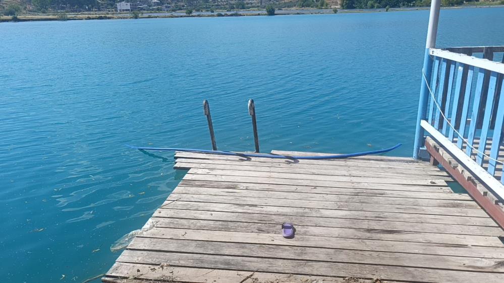 Yegeninin Terligini Almak Icin Baraj Golune Giren 16 Yasindaki Genc Kayboldu (2)