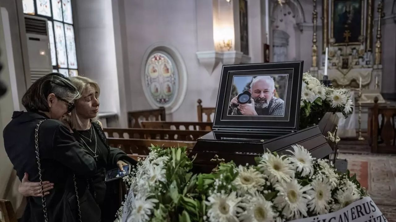 Foto Muhabiri Garbis Ozatay Son Yolculuguna Ugurlandi (1)