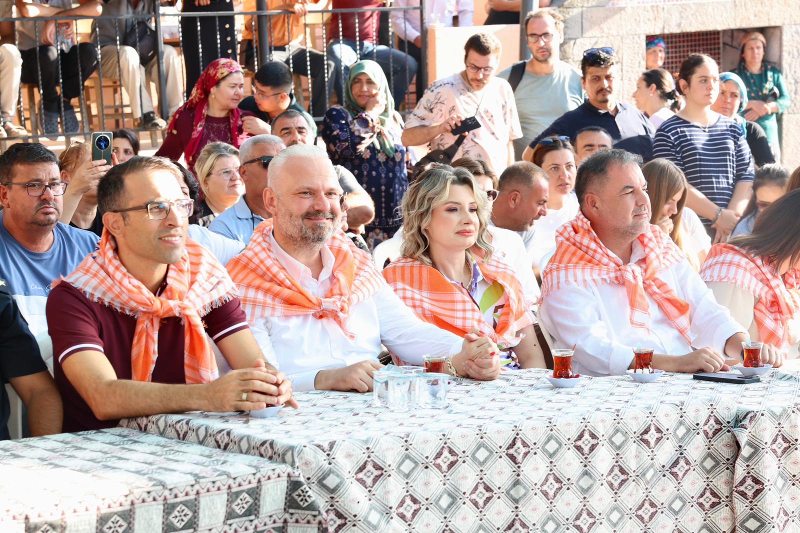 Menemende Festival Coskusu Baskan Pehlivandan Carpici Mesaj (3)