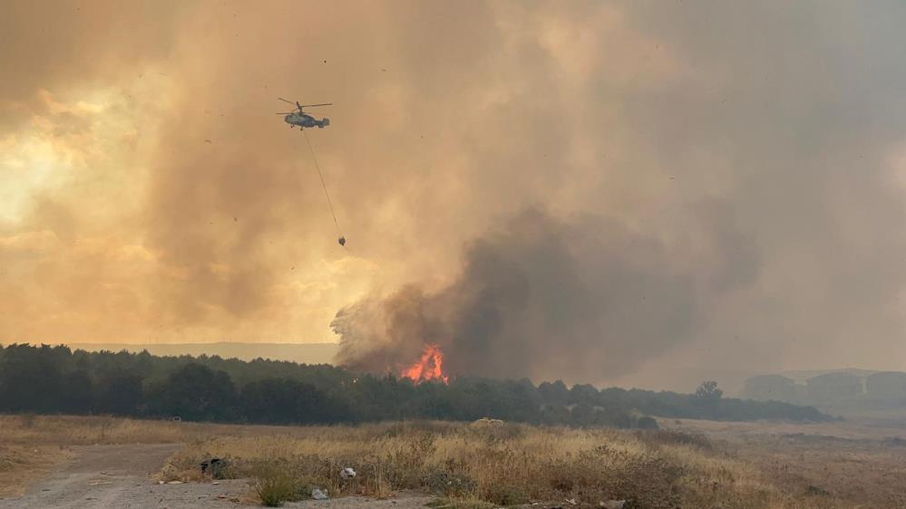 Son Dakika Canakkalede Orman Yangini Havadan Ve Karadan Mudahale Ediliyor-1