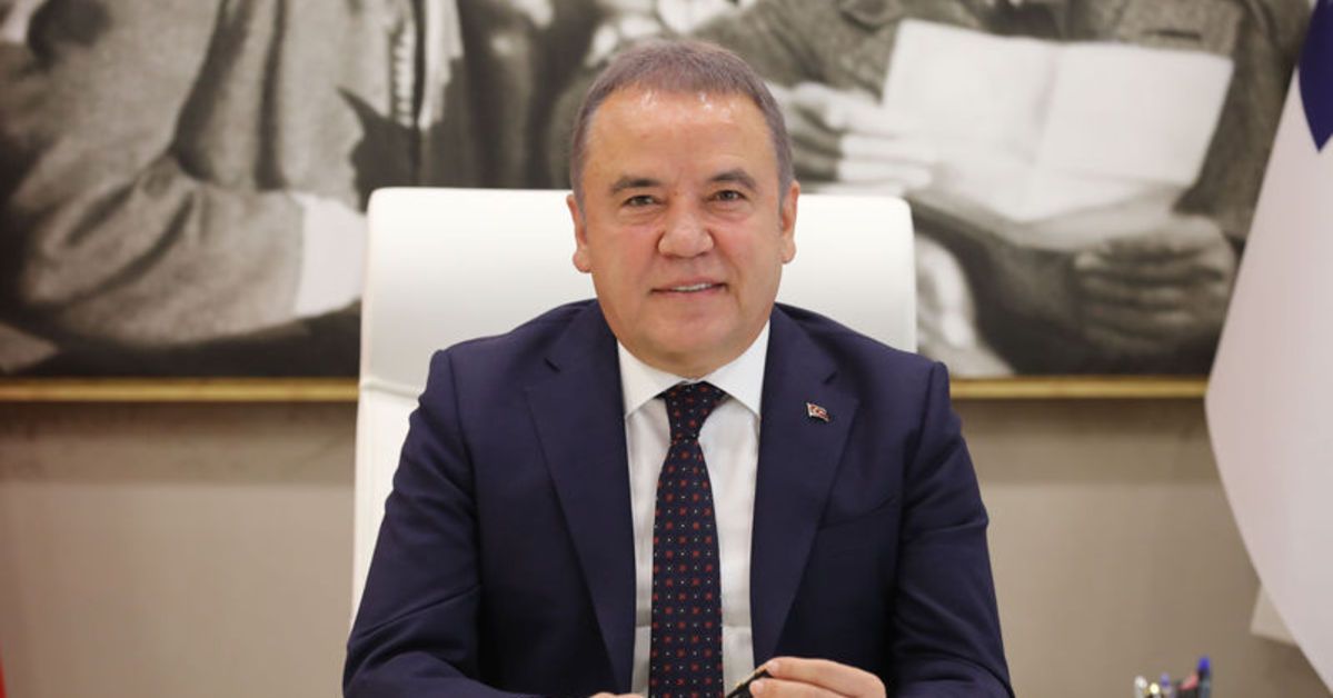 Antalya Buyuksehir Belediye Baskani Muhittin Bocek Hastaneye Kaldirildi