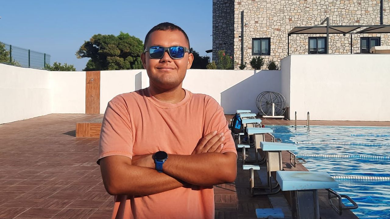 Sinirlari Kulacladi Otizmli Sporcu Tuna Tunca Engelleri Yuzerek Asti (3)