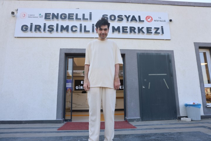 Depremden Sonra Eve Kapanmisti Baristan Sevindiren Haber Geldi (2)
