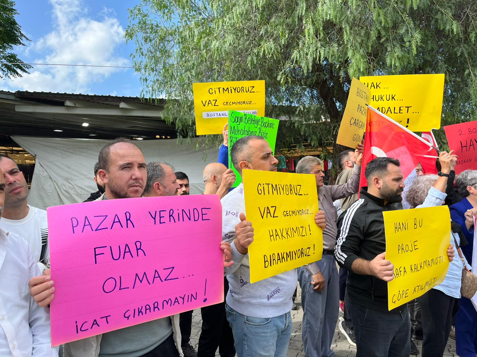 Karsiyaka Bostanli Pazar Yerinde Devir Tartismasi Buyuyor (1)