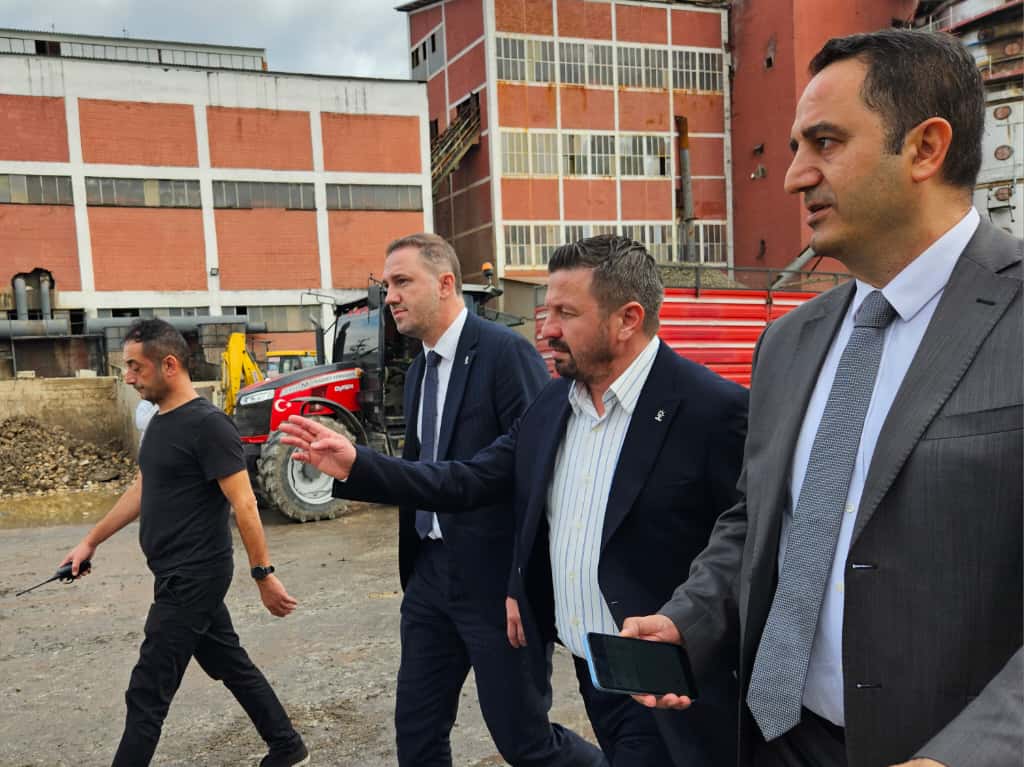 Susurluk Devlet Hastanesi Kapilarini Acti (1)