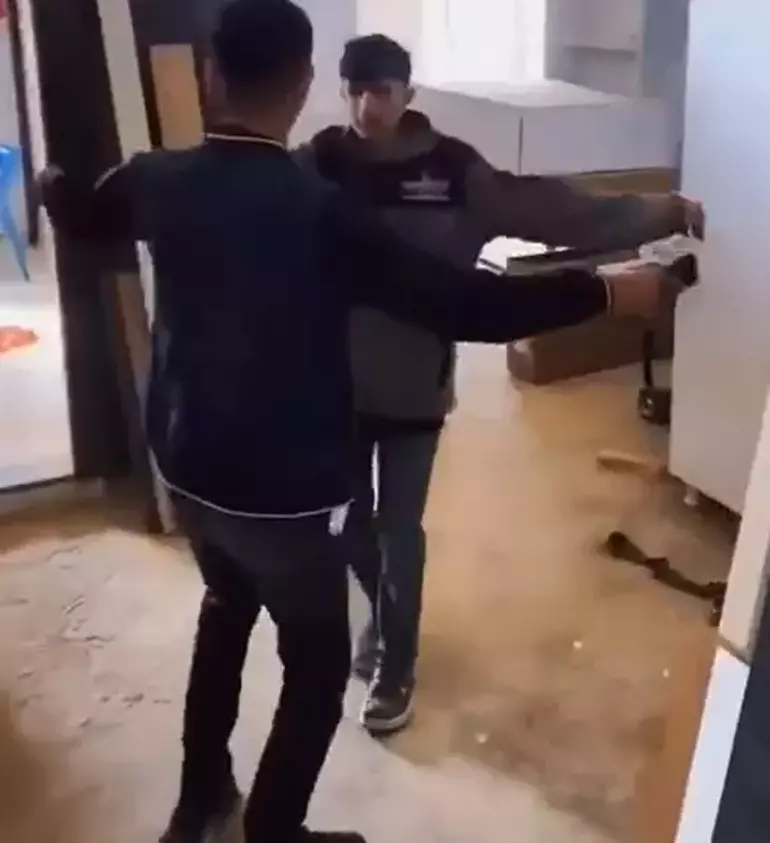 15 Yasindaki Muhammedin Olumunde Yeni Gelisme 2 Temizlik Personeli Ile 1 Hemsire Gorevden