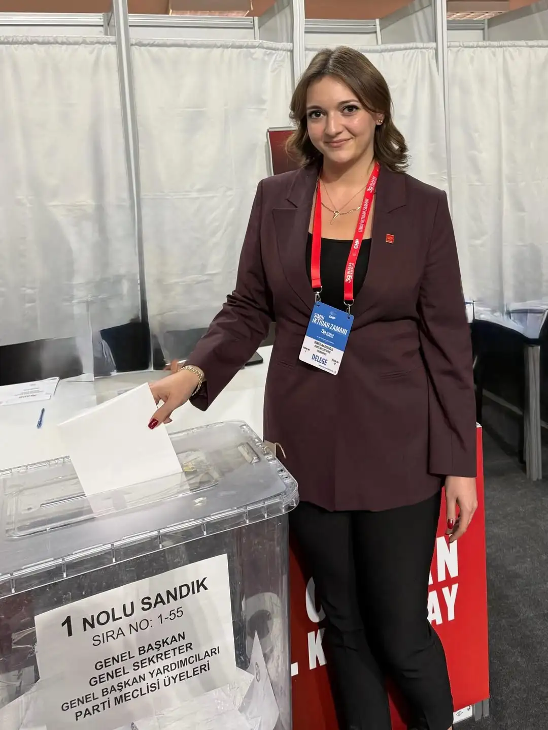 Burcu Mazicioglu Kimdir Nereli Kac Yasinda (1)