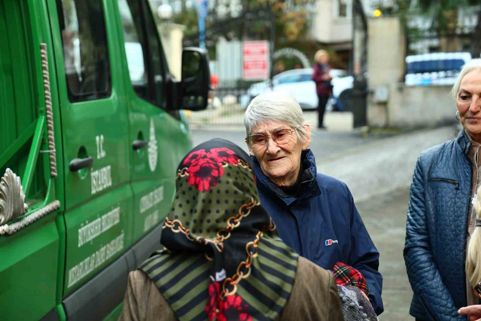 Canan Karatayin Esi Ali Basak Karatay Son Yolculuguna Ugurlandi (1)