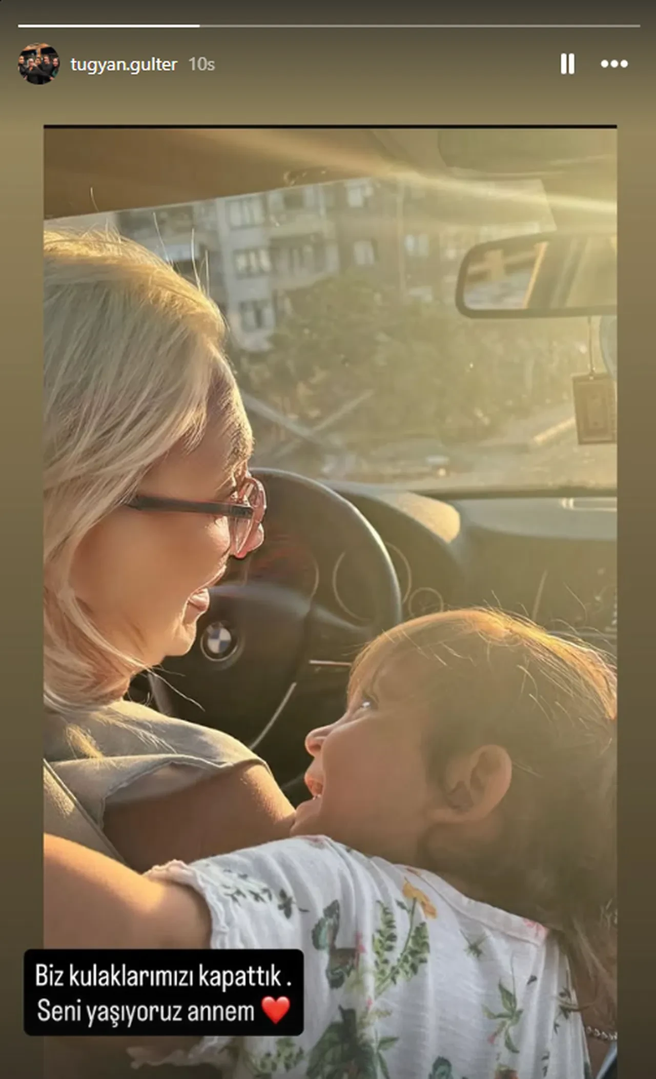 Gullunun Kizindan Dikkat Ceken Paylasim Biz Kulaklarimizi Kapattik