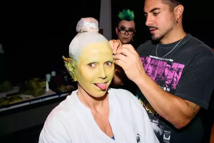 Halloween Kostümüyle Olay Oldu1