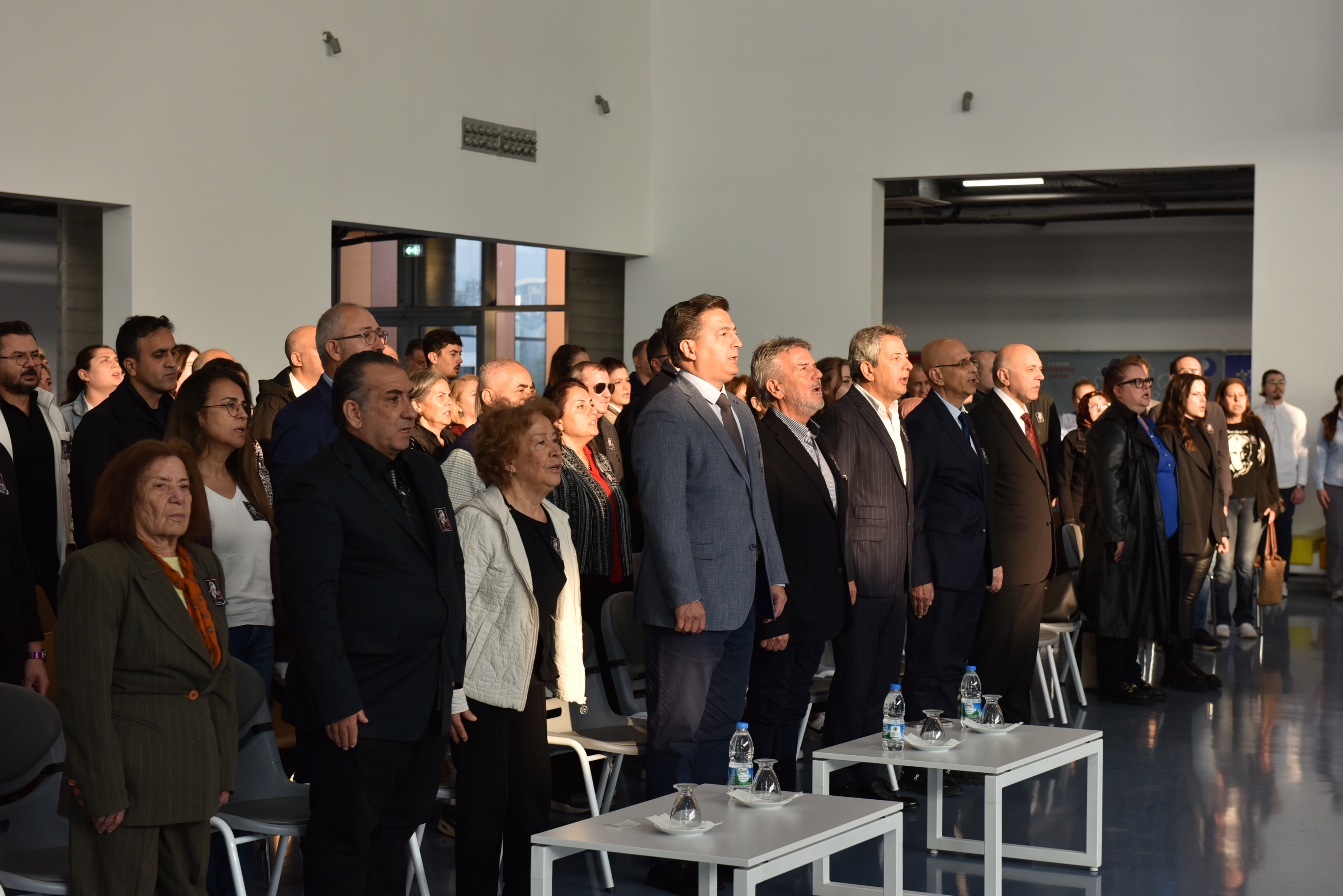 Izmir Aosbde Ataturk Anildi Unutmadik Unutturmayiz (2)