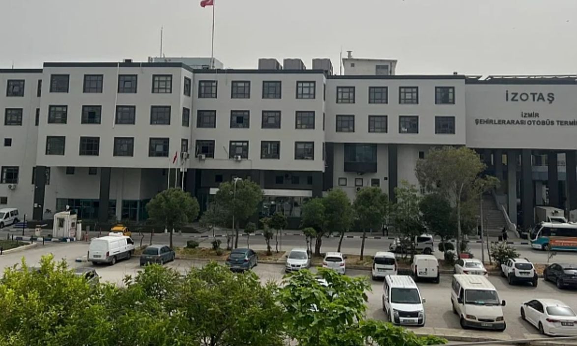 Izmir Otogarda Haciz Krizi Isletmeden Sert Aciklama (1)-1