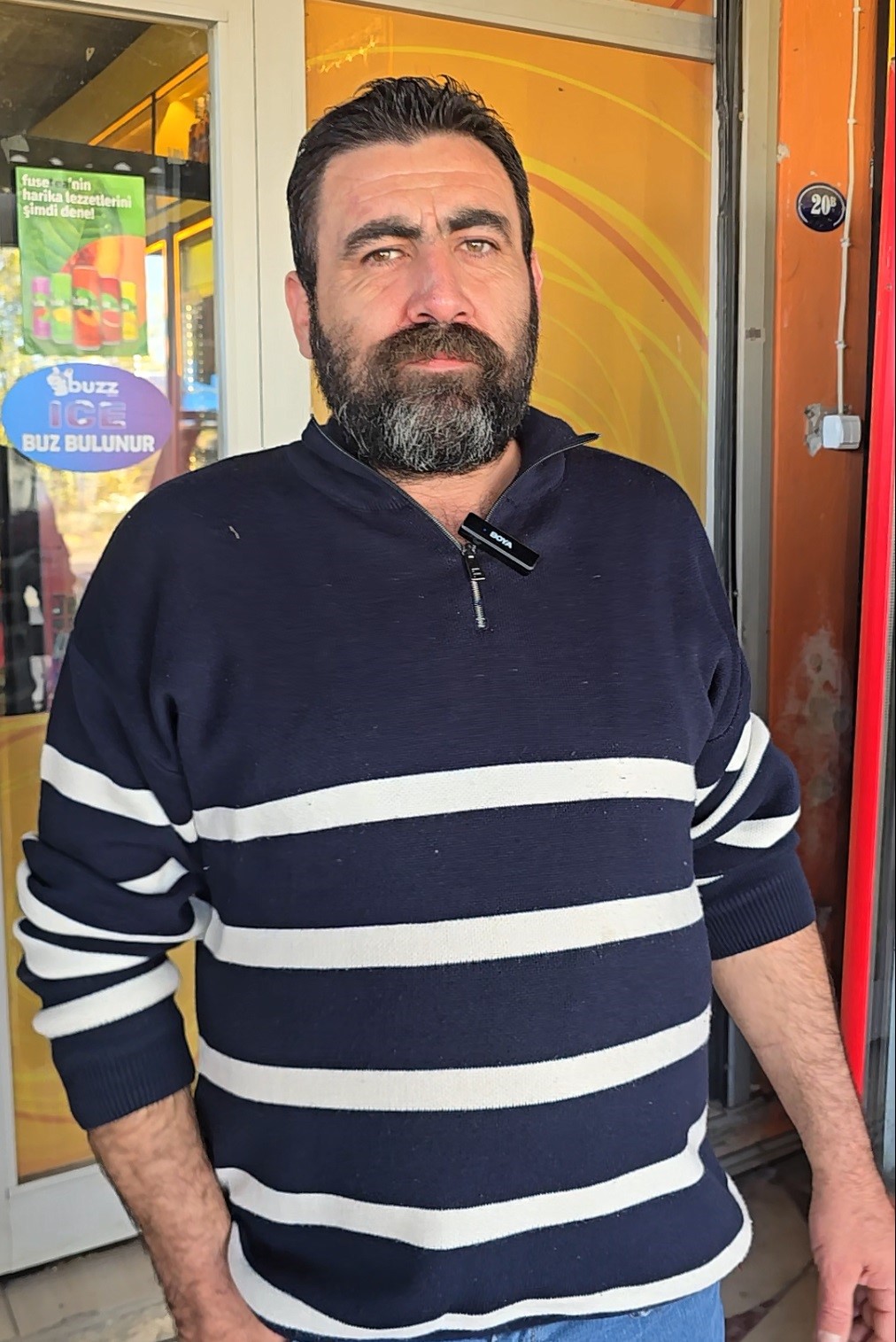 Izmirde Akilalmaz Hirsizlik Girisimi Reklam Varili Bagaja Sigmayinca Plan Coktu (1)