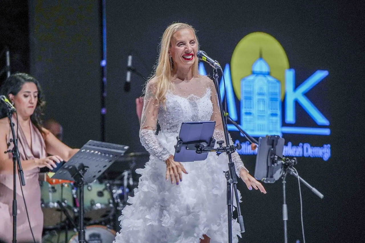 Izmirde Moda Bulusmasi Wedgala Wedding Sektore Nefes Aldirdi (8)