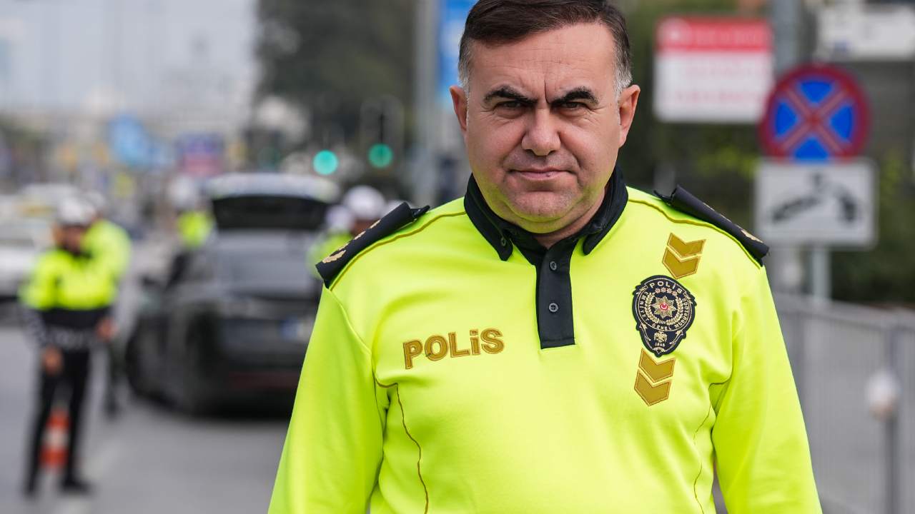 Izmirde Trafik Denetimlerine Analiz Destegi (2)