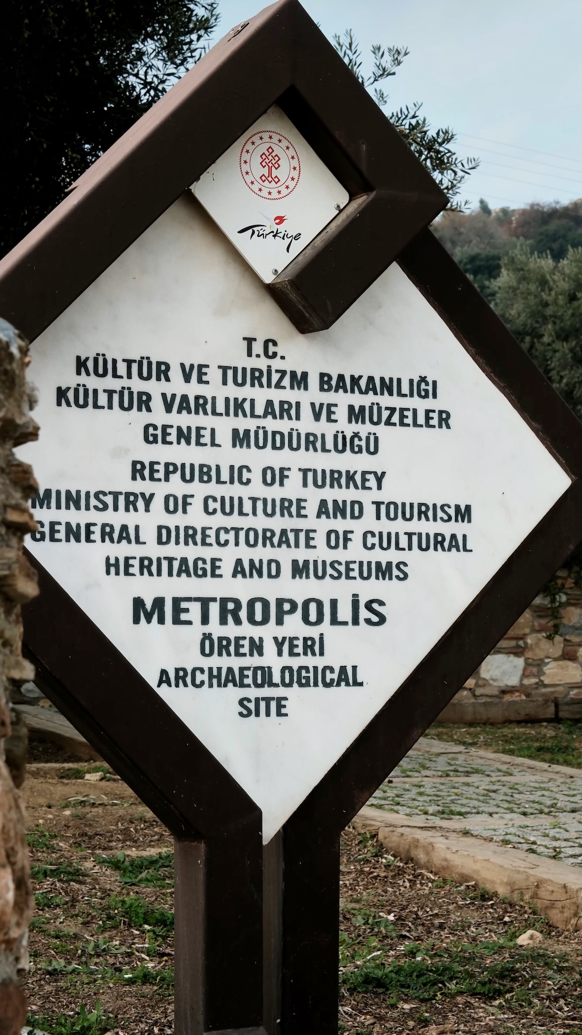 Izmirin Kultur Rotasina Yeni Imza Art Monreve Travel (2)