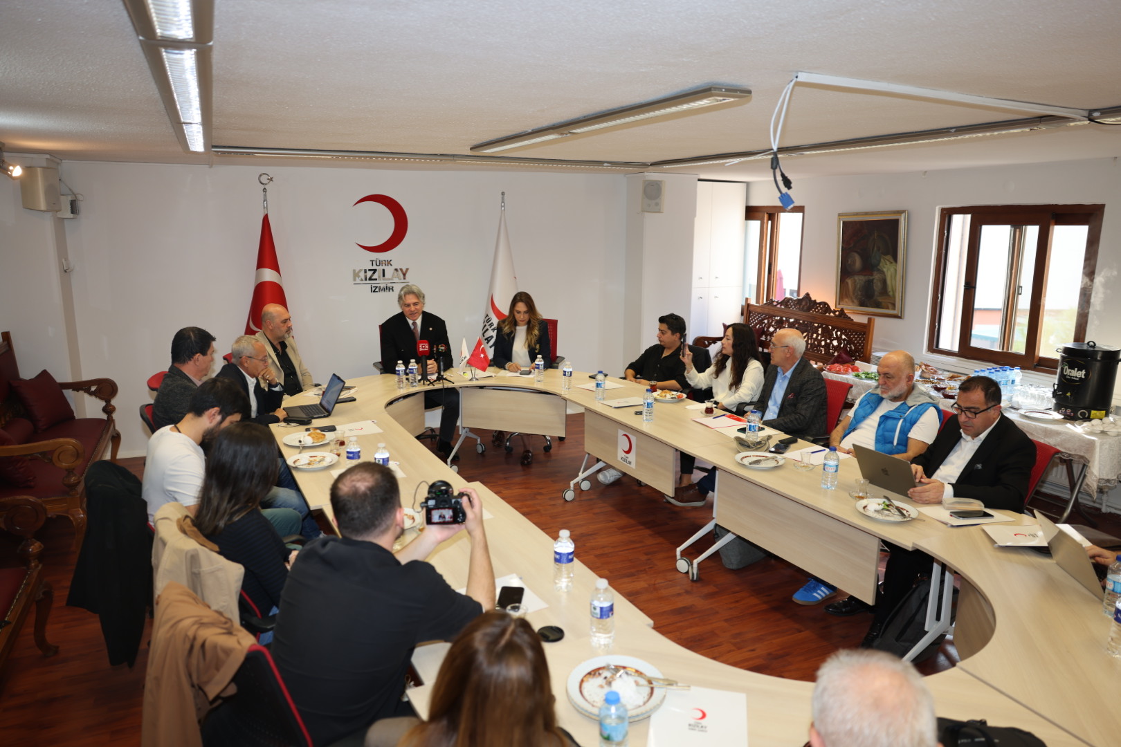 Kizilay Izmirden Uc Yilda 131 Milyon Liralik Iyilik (1)