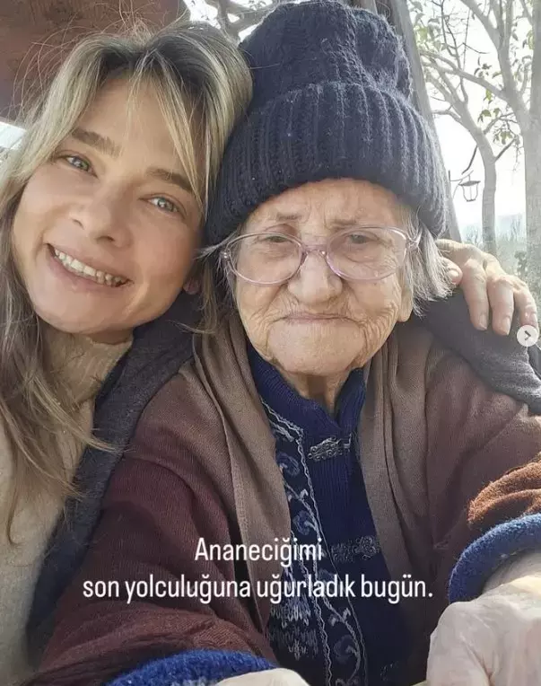 Unlu Oyuncu Muge Bozun Aci Gunu Anneannesi Yasamini Yitirdi (2)