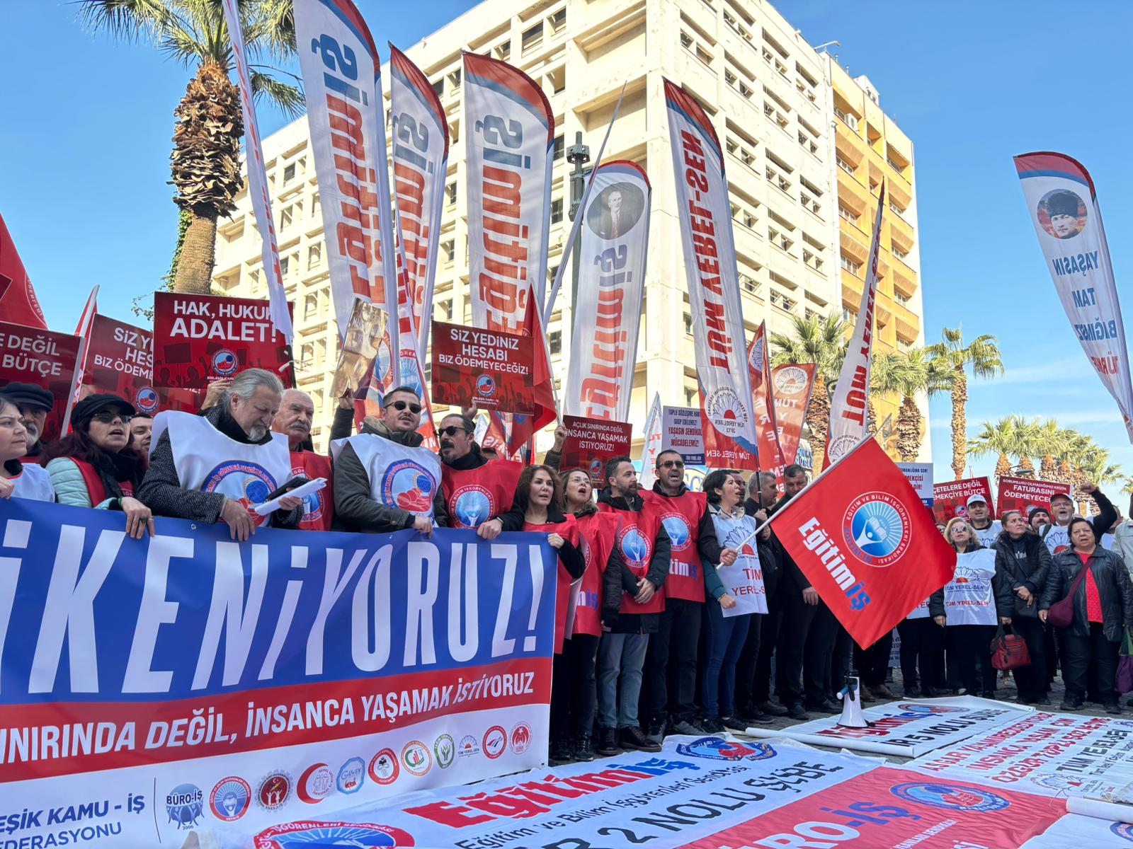 Birlesik Kamu Isten Is Birakma Eylemi Yoksulluk Sinirinin Uzerinde Maas Istiyoruz (3)